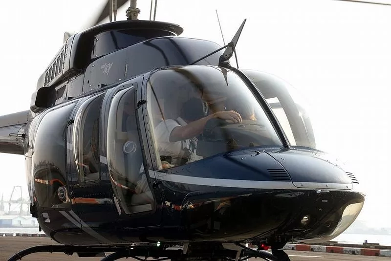 Avoiding motion sickness in a helicopter