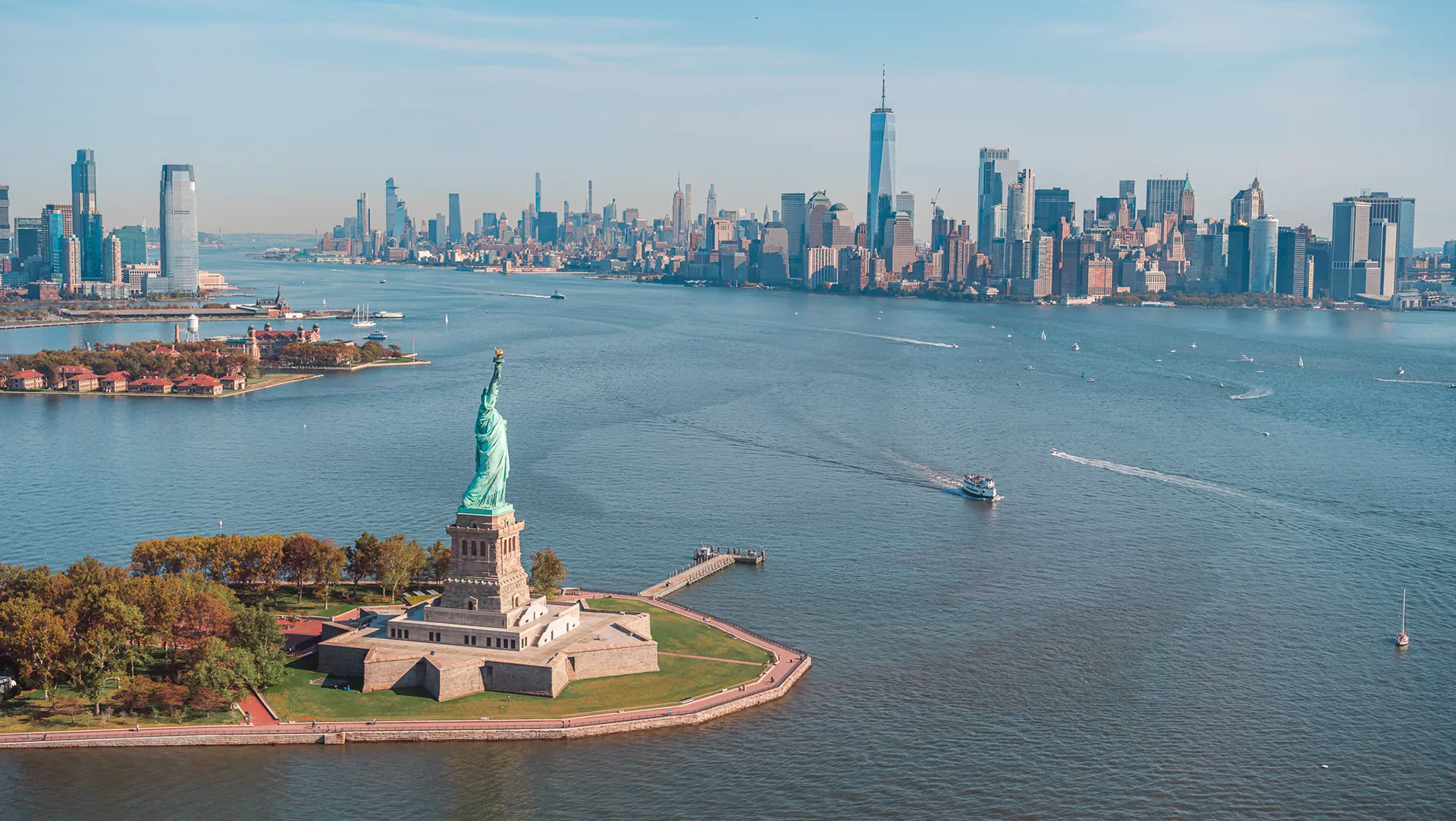 HeliNY Luxury Helicopter Sightseeing<br>is the Only Way to See NYC