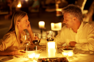 Couple - dinner - restaurant - iStock.com|Jacob Wackerhausen 