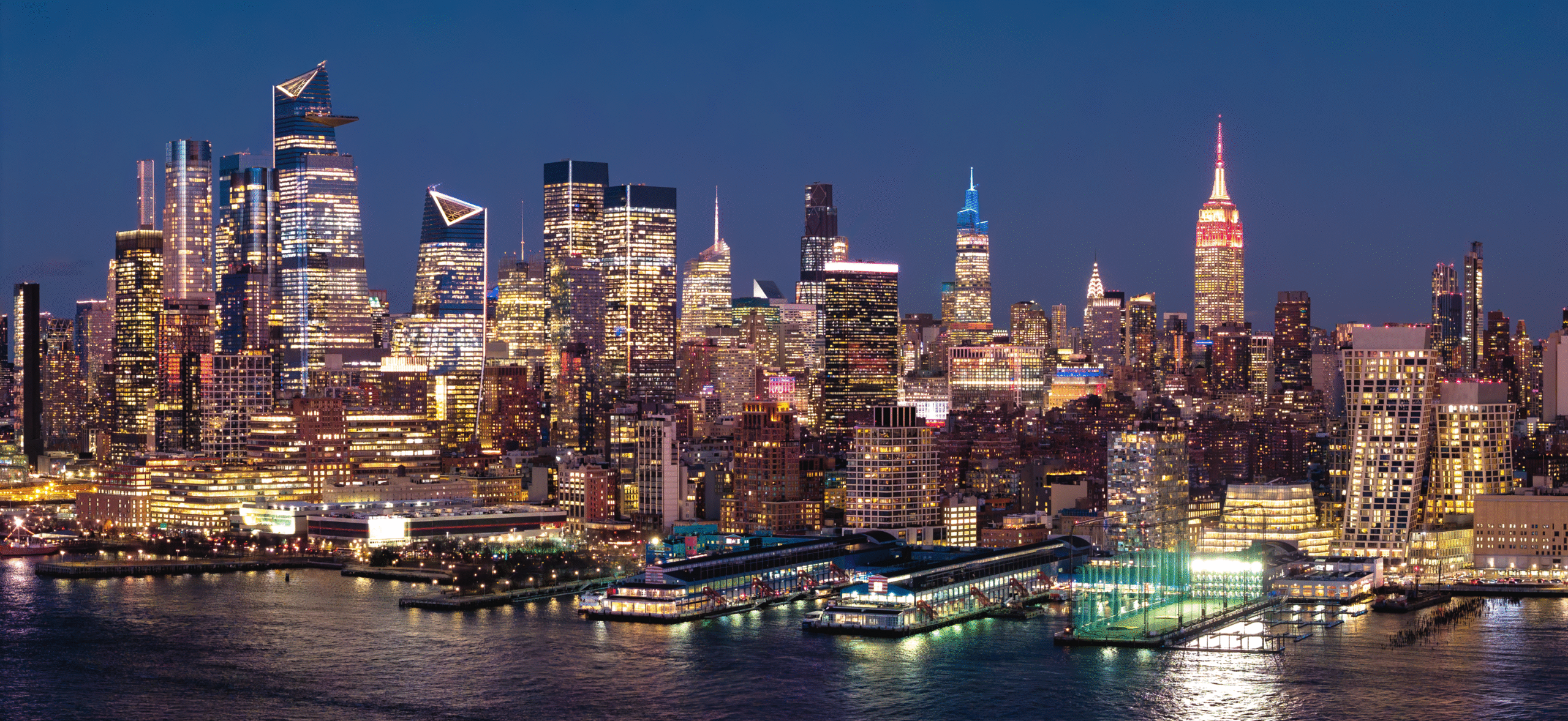 Manhattan Skyline - downtown - iStock.com|francois-roux
