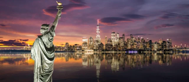 VIP Sunset Helicopter Tour around Manhattan