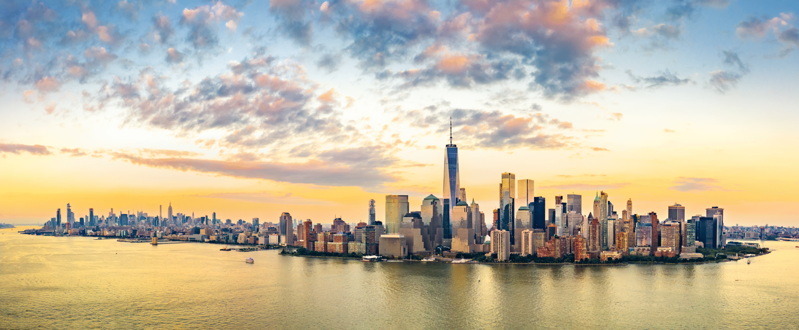 Manhattan Skyline - Downtown - iStock.com|Ultima_Gaina